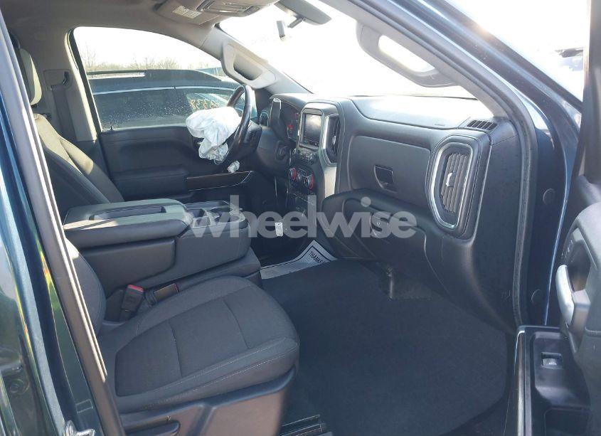 Photo 5 of 2019 Chevrolet Silverado 1500 LT (VIN 1GCRYDEK3KZ313060)