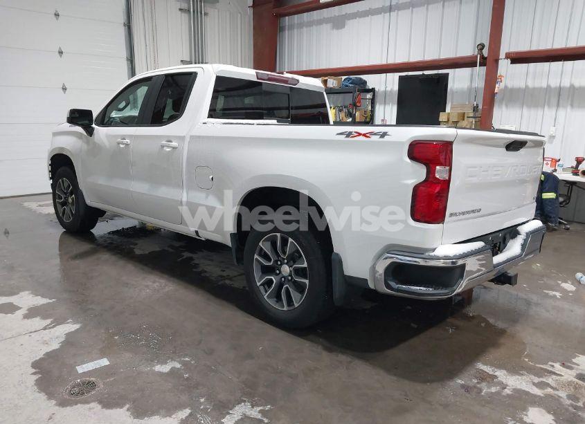 Photo 3 of 2019 Chevrolet Silverado 1500 LT (VIN 1GCRYDEK6KZ264016)