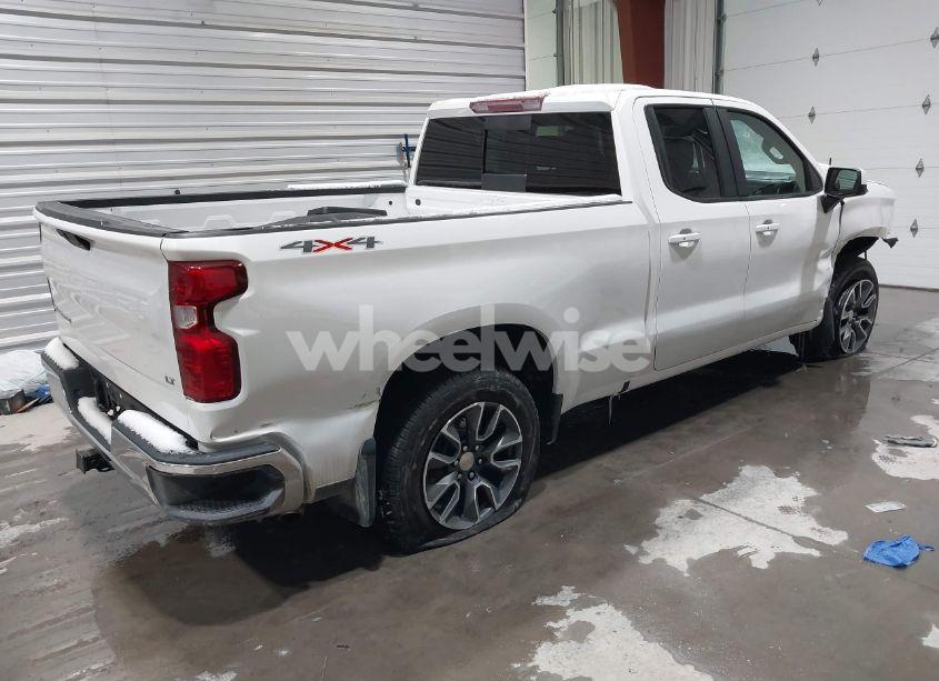 Photo 4 of 2019 Chevrolet Silverado 1500 LT (VIN 1GCRYDEK6KZ264016)