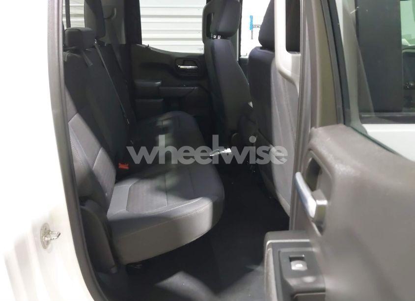 Photo 8 of 2019 Chevrolet Silverado 1500 LT (VIN 1GCRYDEK6KZ264016)