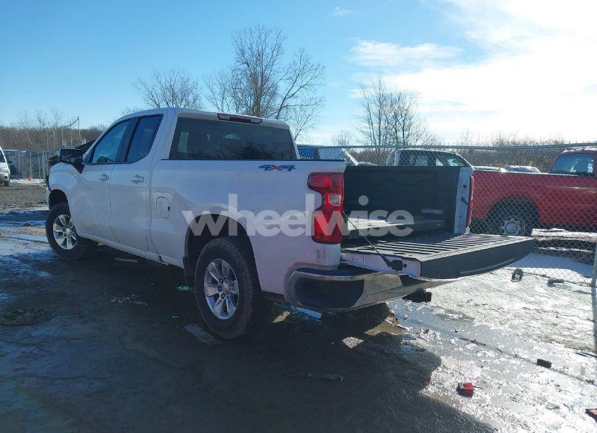 Photo 3 of 2020 Chevrolet Silverado 1500 4WD DOUBLE CAB STANDARD BED LT (VIN 1GCRYDEK7LZ304671)