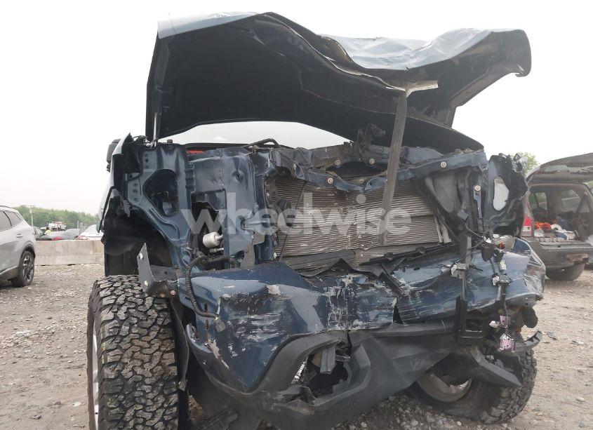 Photo 18 of 2019 Chevrolet Silverado 1500 RST (VIN 1GCRYEED4KZ366647)