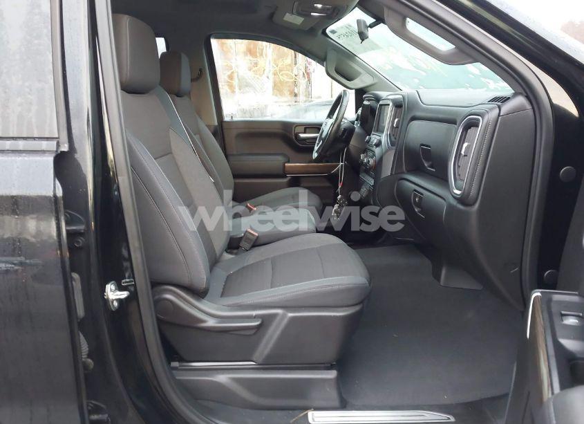 Photo 5 of 2019 Chevrolet Silverado 1500 RST (VIN 1GCRYEED5KZ239308)