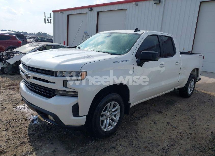 Photo 2 of 2019 Chevrolet Silverado 1500 RST (VIN 1GCRYEED7KZ219870)