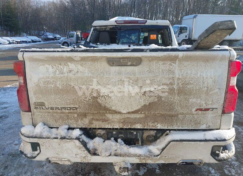 Photo 17 of 2019 Chevrolet Silverado 1500 RST (VIN 1GCRYEEDXKZ273955)