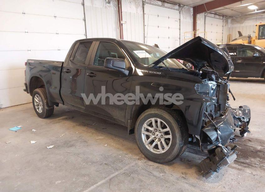 2020 Chevrolet Silverado 1500 4WD DOUBLE CAB STANDARD BED RST (VIN 1GCRYEEK5LZ258005) main photo