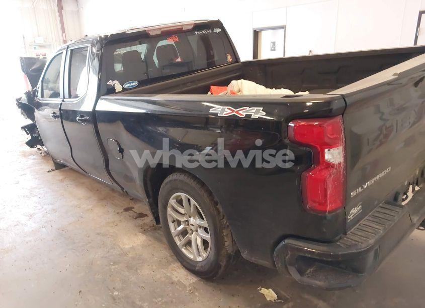 Photo 3 of 2020 Chevrolet Silverado 1500 4WD DOUBLE CAB STANDARD BED RST (VIN 1GCRYEEK5LZ258005)