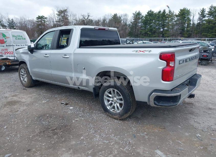 Photo 3 of 2021 Chevrolet Silverado 1500 4WD DOUBLE CAB STANDARD BED LT WITH 2FL (VIN 1GCRYJEK7MZ375353)