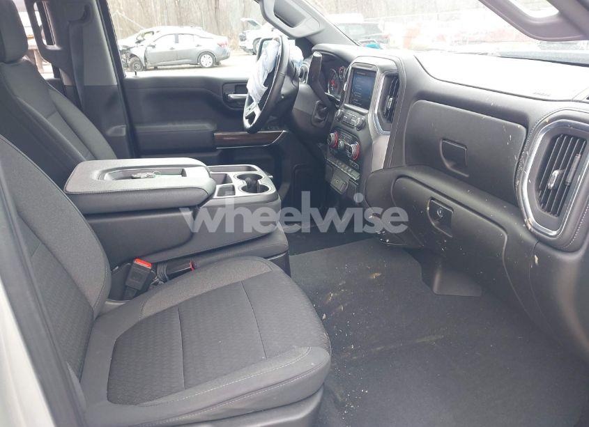 Photo 5 of 2021 Chevrolet Silverado 1500 4WD DOUBLE CAB STANDARD BED LT WITH 2FL (VIN 1GCRYJEK7MZ375353)