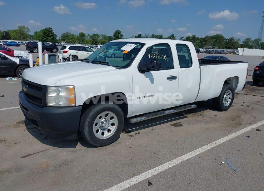 Photo 2 of 2010 Chevrolet Silverado 1500 WORK TRUCK (VIN 1GCSCPE02AZ299084)