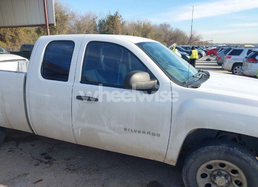 Photo 13 of 2010 Chevrolet Silverado 1500 WORK TRUCK (VIN 1GCSCPEX1AZ237933)