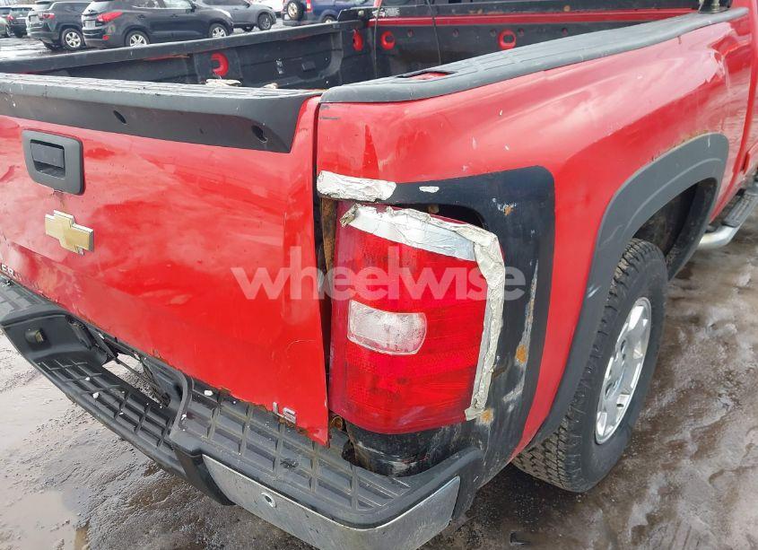 Photo 12 of 2010 Chevrolet Silverado 1500 LS (VIN 1GCSCREA1AZ189096)