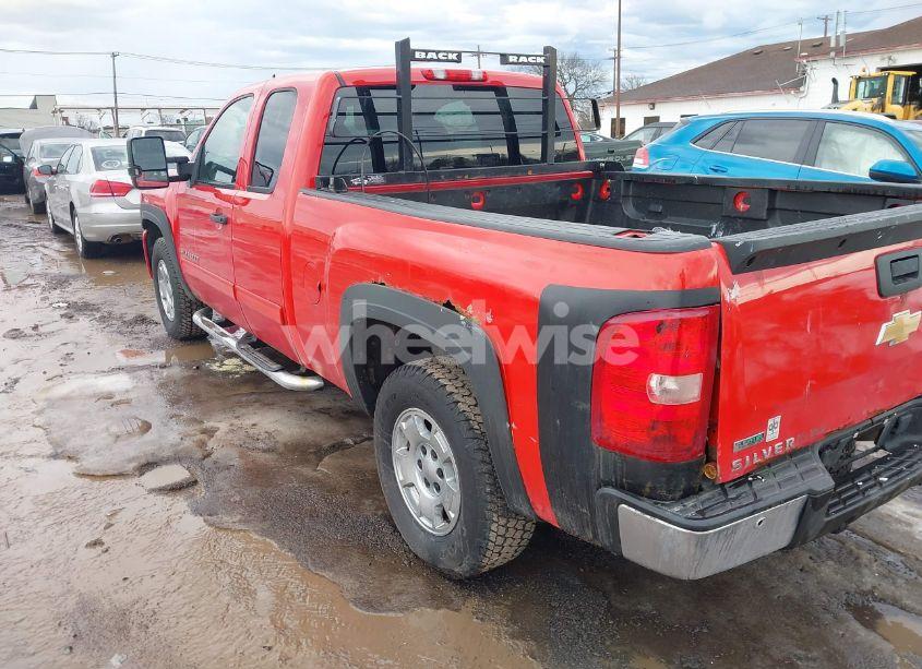 Photo 3 of 2010 Chevrolet Silverado 1500 LS (VIN 1GCSCREA1AZ189096)