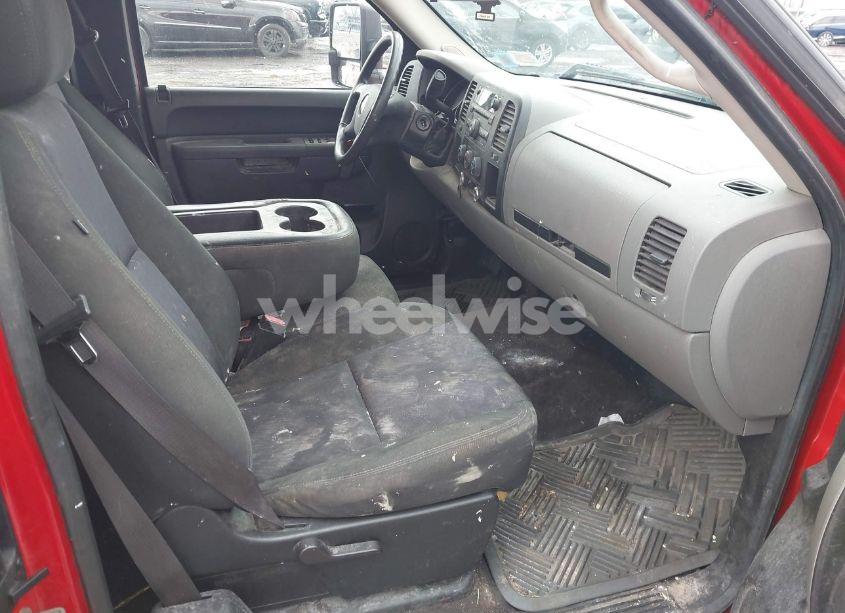 Photo 5 of 2010 Chevrolet Silverado 1500 LS (VIN 1GCSCREA1AZ189096)