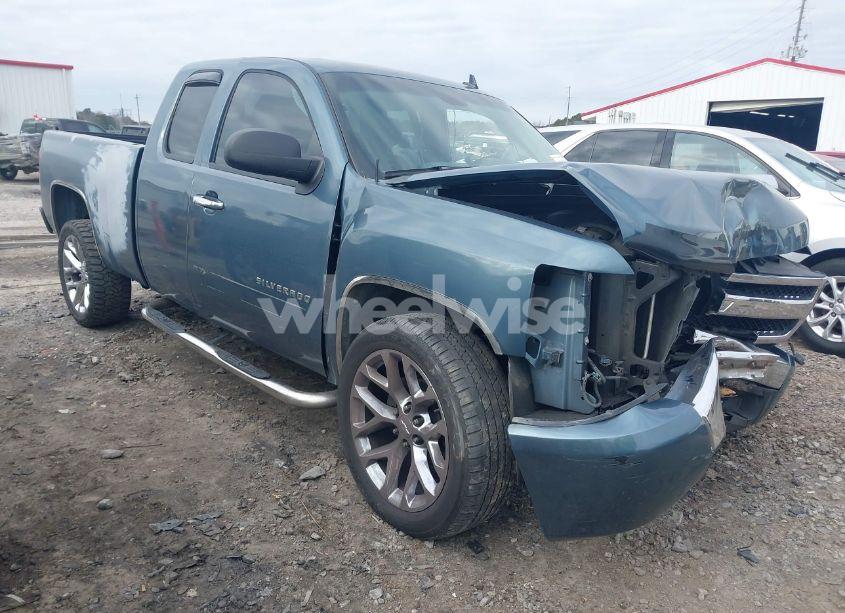 2010 Chevrolet Silverado 1500 LS (VIN 1GCSCREA3AZ243675) main photo