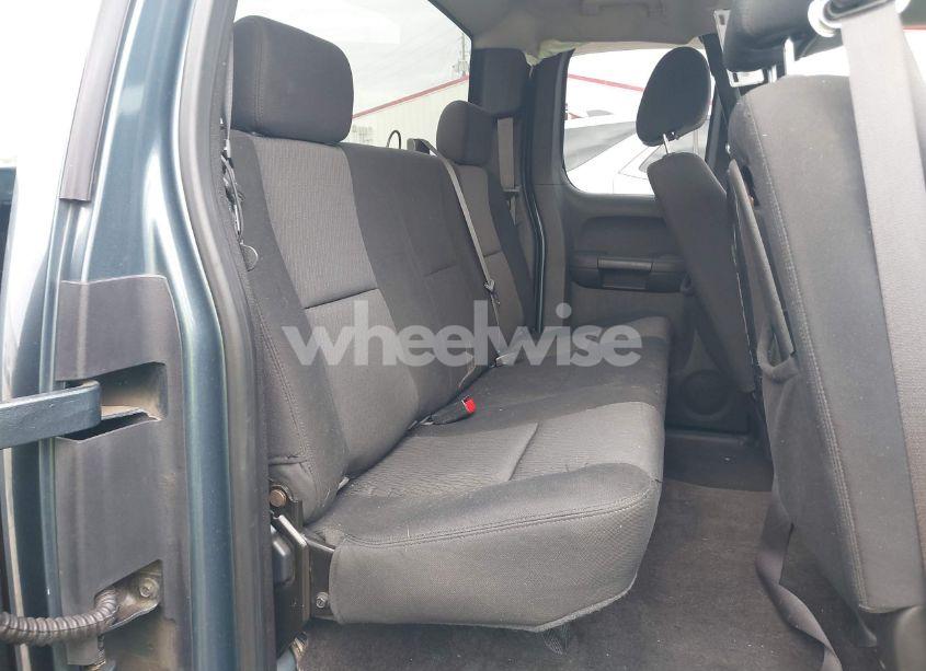 Photo 8 of 2010 Chevrolet Silverado 1500 LS (VIN 1GCSCREA3AZ243675)