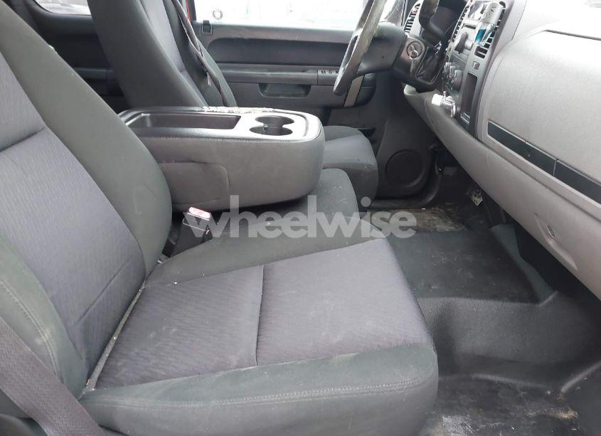 Photo 5 of 2010 Chevrolet Silverado 1500 LS (VIN 1GCSCREA7AZ201011)