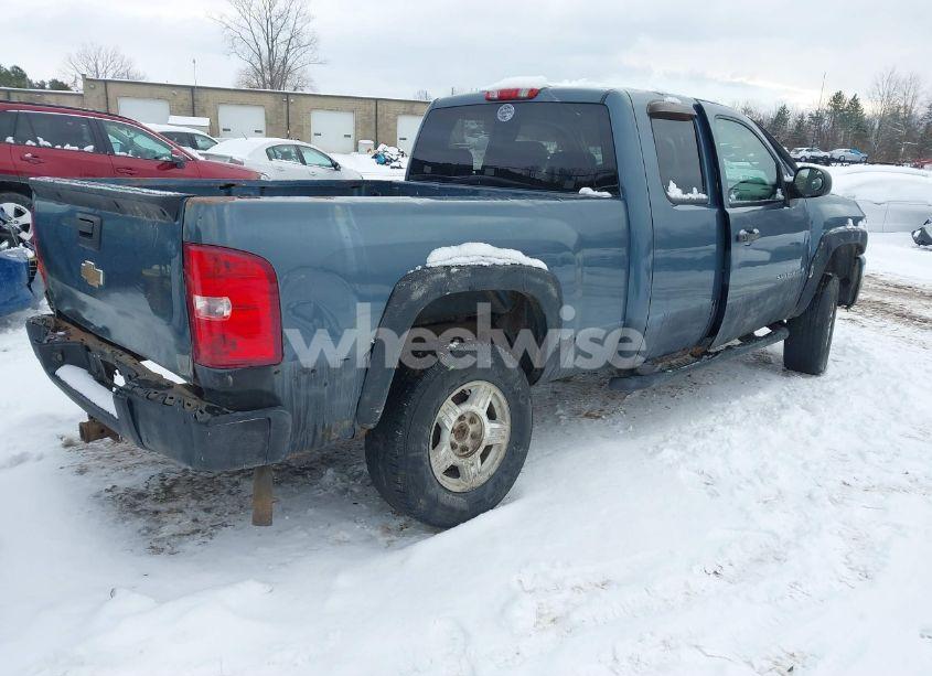 Photo 4 of 2010 Chevrolet Silverado 1500 LS (VIN 1GCSCREA9AZ277314)