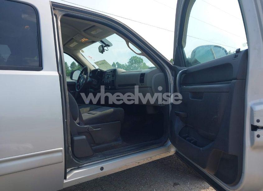 Photo 19 of 2010 Chevrolet Silverado 1500 LS (VIN 1GCSCREAXAZ283557)