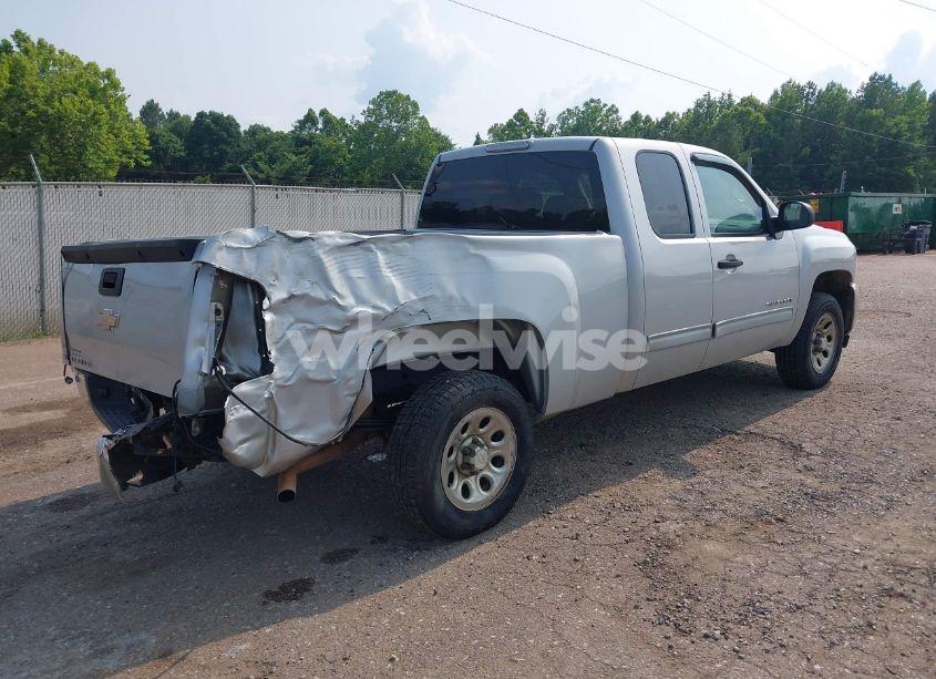 Photo 4 of 2010 Chevrolet Silverado 1500 LS (VIN 1GCSCREAXAZ283557)