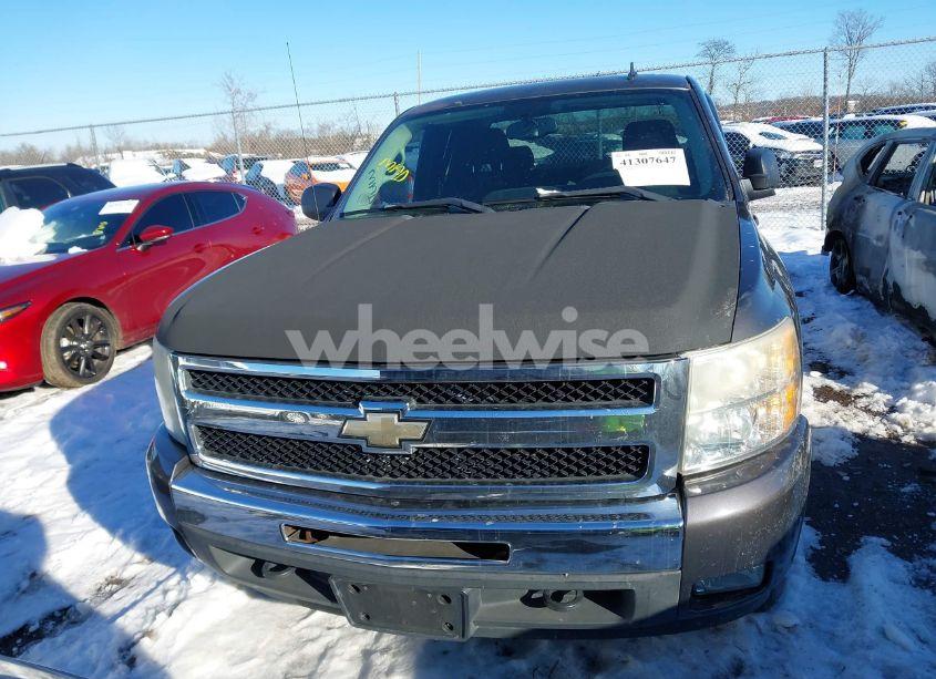 Photo 13 of 2010 Chevrolet Silverado 1500 LT (VIN 1GCSCSE00AZ153124)