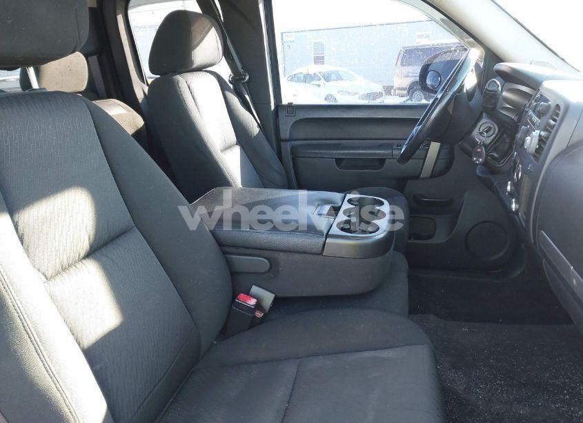 Photo 5 of 2010 Chevrolet Silverado 1500 LT (VIN 1GCSCSE00AZ153124)