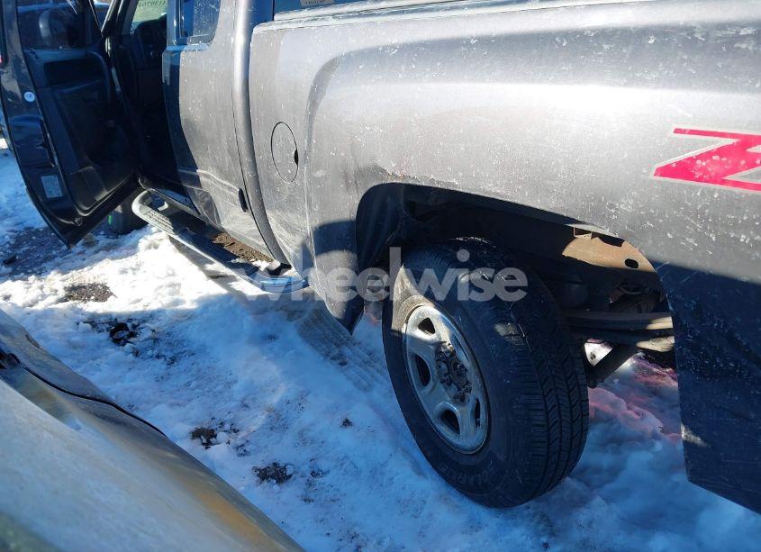 Photo 6 of 2010 Chevrolet Silverado 1500 LT (VIN 1GCSCSE00AZ153124)