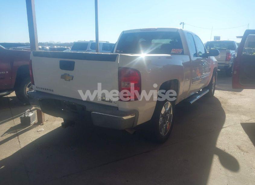 Photo 4 of 2010 Chevrolet Silverado 1500 LT (VIN 1GCSCSE02AZ299105)