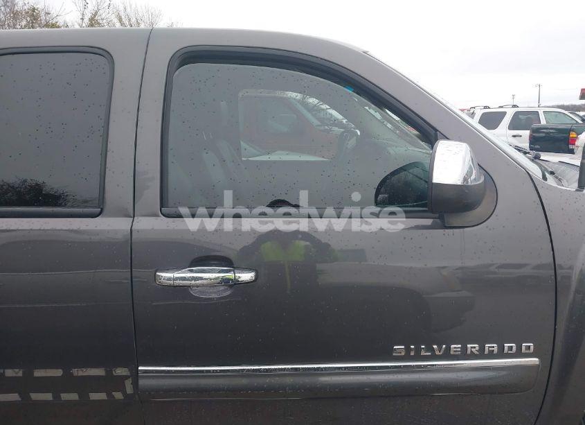 Photo 12 of 2010 Chevrolet Silverado 1500 LT (VIN 1GCSCSE03AZ176817)