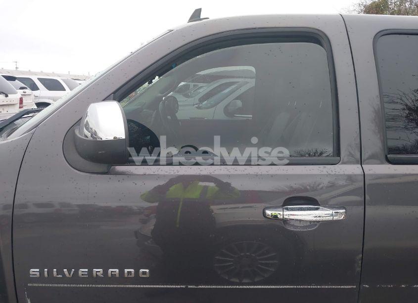 Photo 13 of 2010 Chevrolet Silverado 1500 LT (VIN 1GCSCSE03AZ176817)