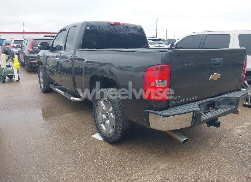 Photo 3 of 2010 Chevrolet Silverado 1500 LT (VIN 1GCSCSE03AZ176817)