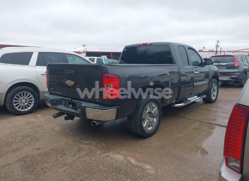 Photo 4 of 2010 Chevrolet Silverado 1500 LT (VIN 1GCSCSE03AZ176817)