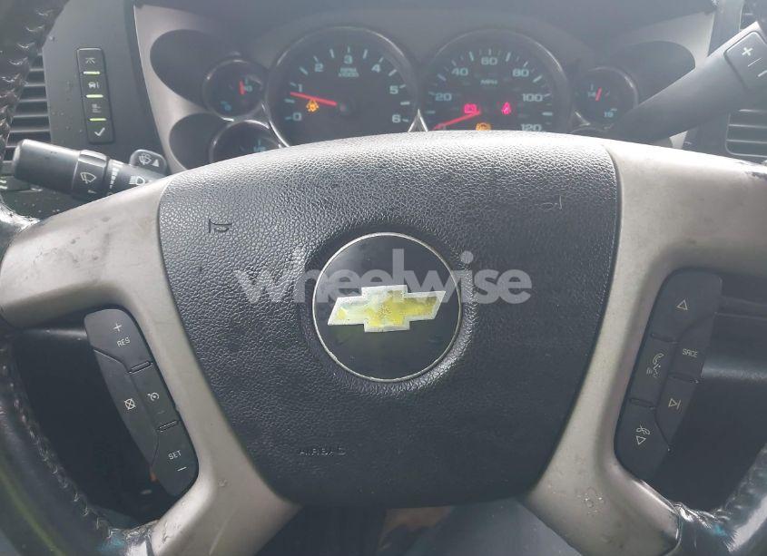 Photo 6 of 2010 Chevrolet Silverado 1500 LT (VIN 1GCSCSE03AZ176817)