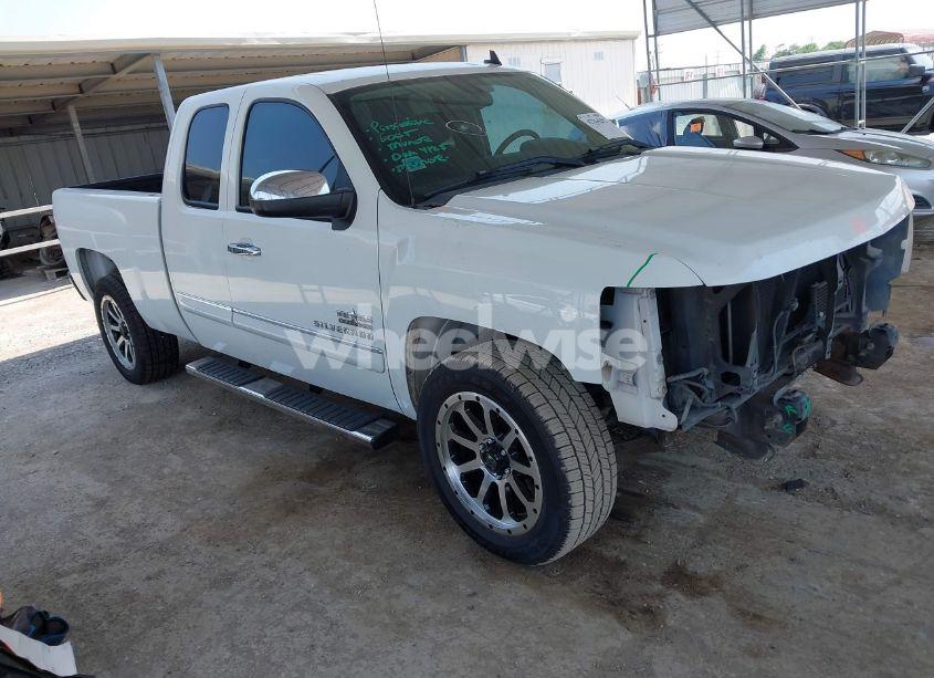 2010 Chevrolet Silverado 1500 LT (VIN 1GCSCSE03AZ186604) main photo