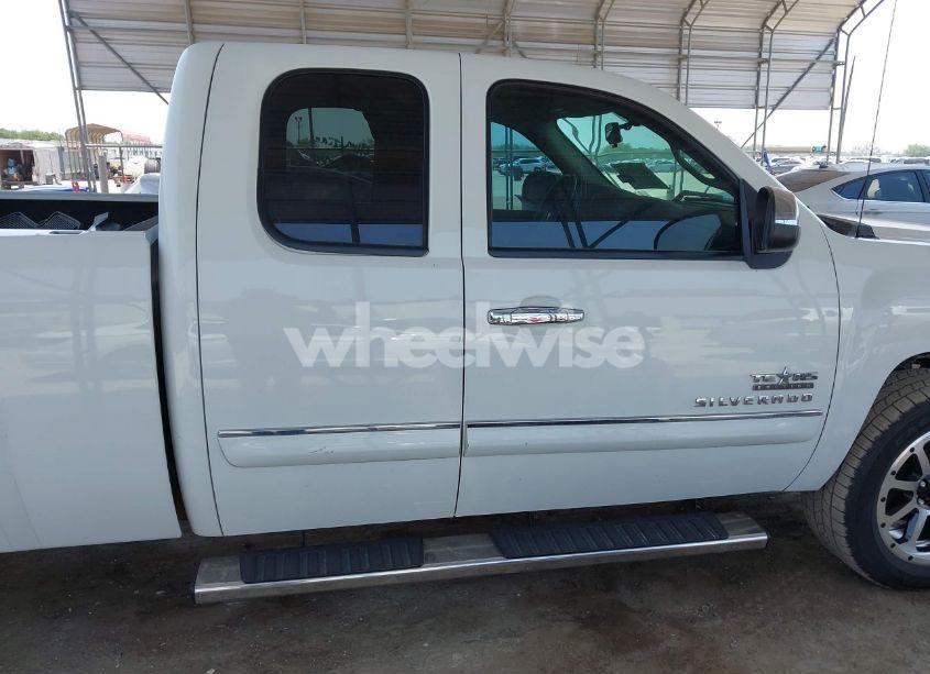 Photo 14 of 2010 Chevrolet Silverado 1500 LT (VIN 1GCSCSE03AZ186604)