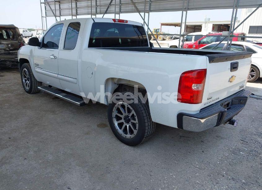 Photo 3 of 2010 Chevrolet Silverado 1500 LT (VIN 1GCSCSE03AZ186604)