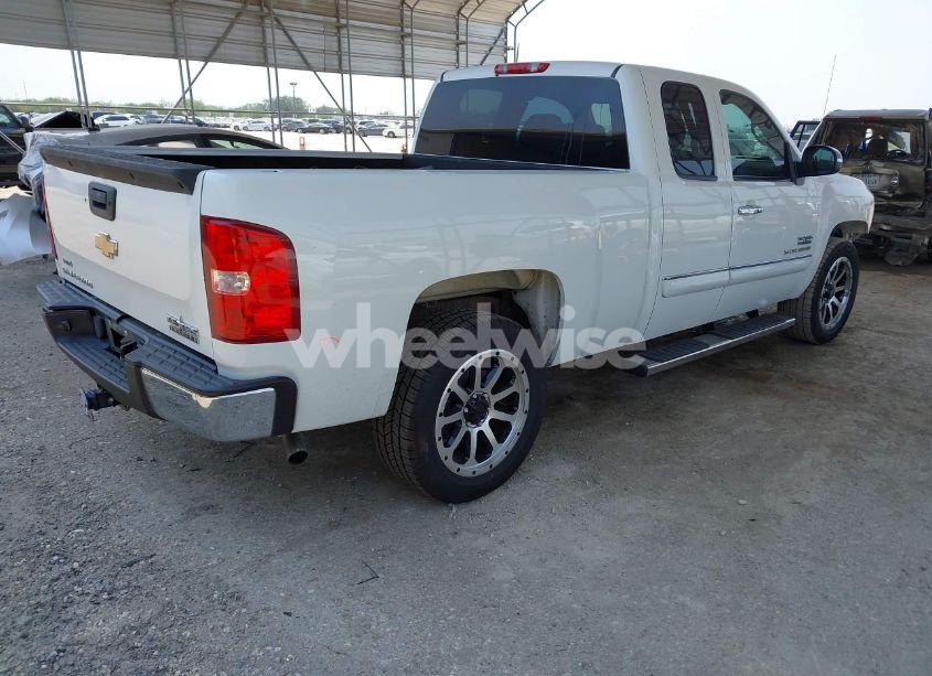 Photo 4 of 2010 Chevrolet Silverado 1500 LT (VIN 1GCSCSE03AZ186604)