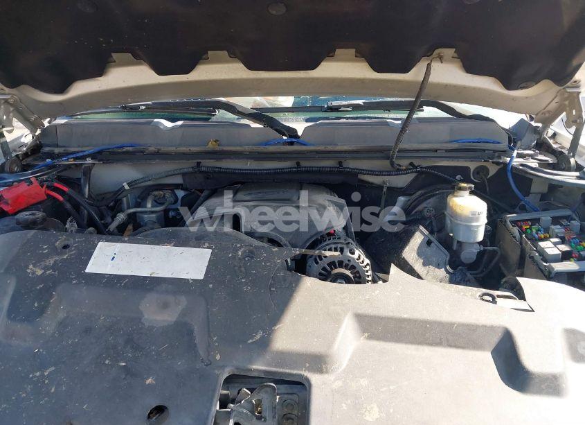 Photo 10 of 2010 Chevrolet Silverado 1500 LT (VIN 1GCSCSE04AZ116383)