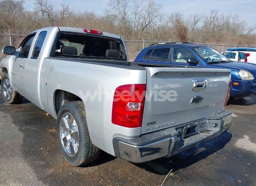 Photo 3 of 2010 Chevrolet Silverado 1500 LT (VIN 1GCSCSE04AZ116383)