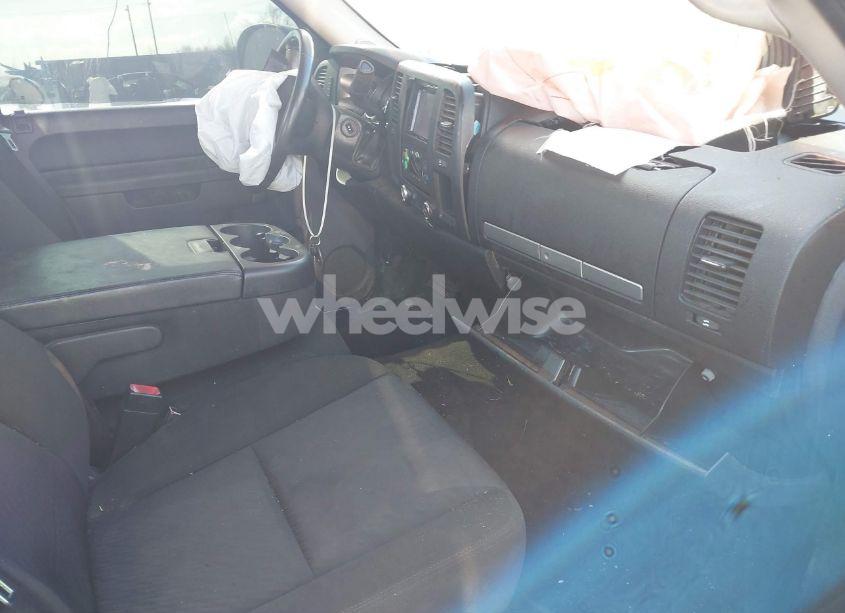 Photo 5 of 2010 Chevrolet Silverado 1500 LT (VIN 1GCSCSE04AZ116383)