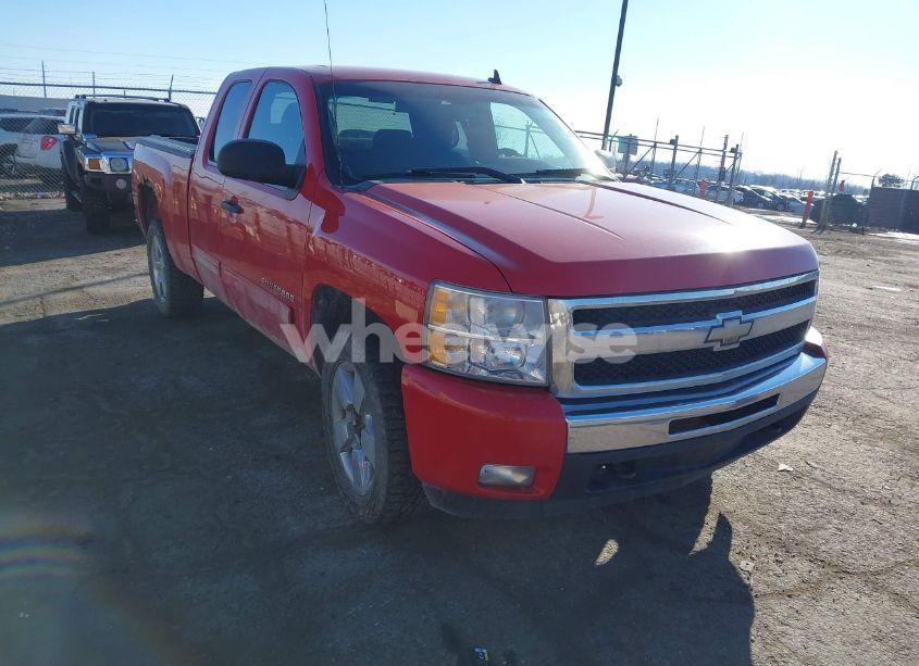 2010 Chevrolet Silverado 1500 LT (VIN 1GCSCSE06AZ137817) main photo