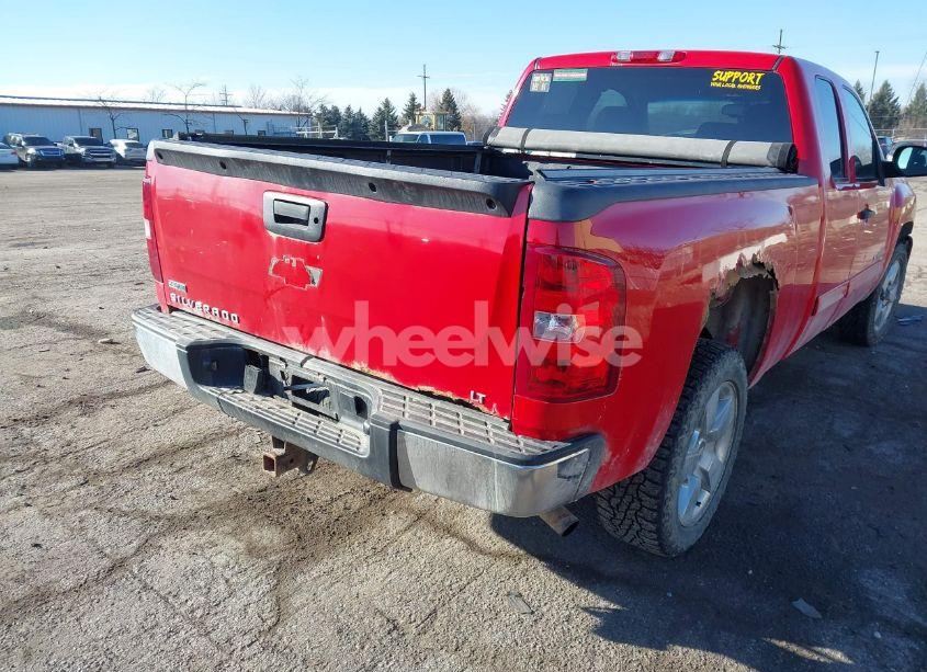 Photo 4 of 2010 Chevrolet Silverado 1500 LT (VIN 1GCSCSE06AZ137817)