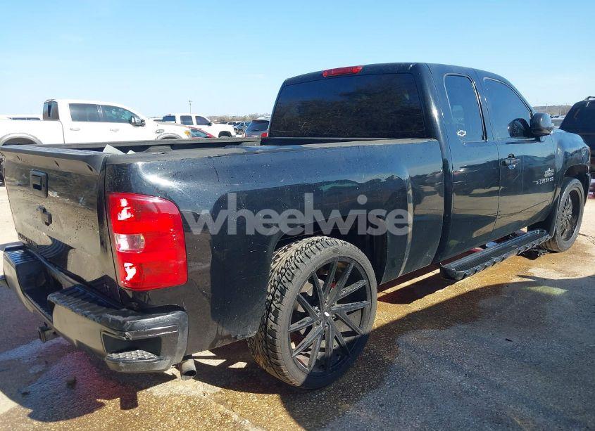 Photo 4 of 2010 Chevrolet Silverado 1500 LT (VIN 1GCSCSE06AZ263210)