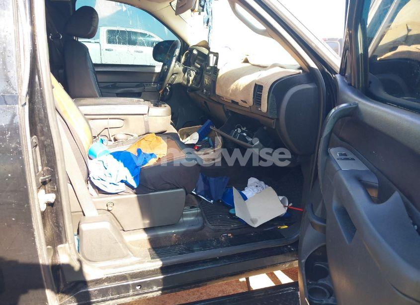 Photo 5 of 2010 Chevrolet Silverado 1500 LT (VIN 1GCSCSE06AZ263210)