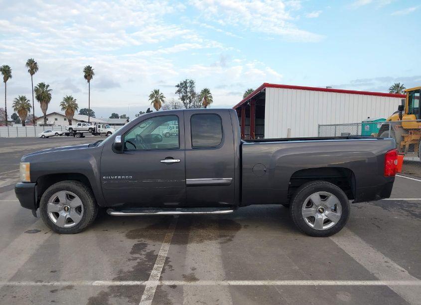 Photo 15 of 2010 Chevrolet Silverado C1500 LT (VIN 1GCSCSE07AZ113462)