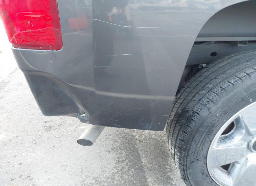 Photo 19 of 2010 Chevrolet Silverado C1500 LT (VIN 1GCSCSE07AZ113462)