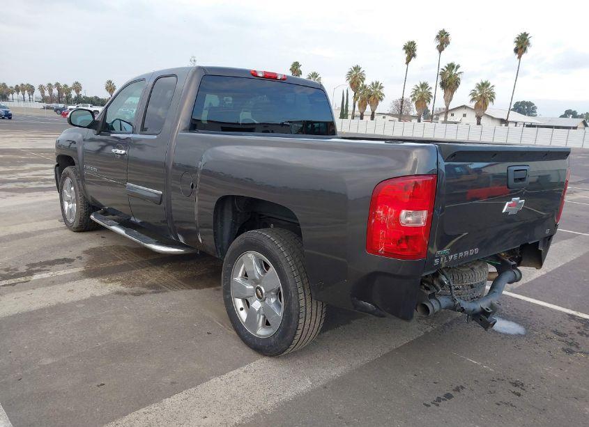 Photo 3 of 2010 Chevrolet Silverado C1500 LT (VIN 1GCSCSE07AZ113462)