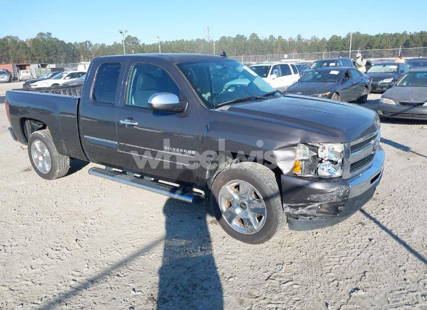 2010 Chevrolet Silverado 1500 LT (VIN 1GCSCSE09AZ137388) main photo