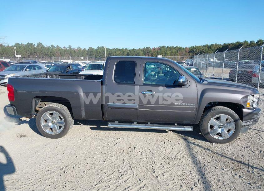Photo 14 of 2010 Chevrolet Silverado 1500 LT (VIN 1GCSCSE09AZ137388)