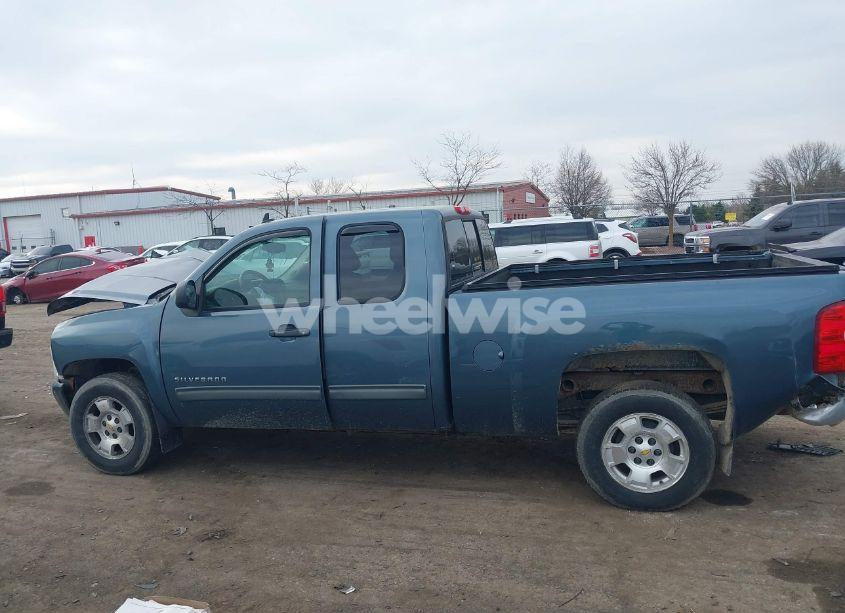 Photo 13 of 2010 Chevrolet Silverado 1500 LT (VIN 1GCSCSE09AZ206340)
